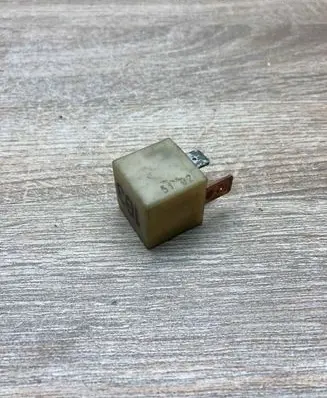 Volkswagen Golf IV Other relay 357911253
