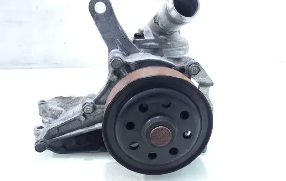 Honda CR-V Water pump 