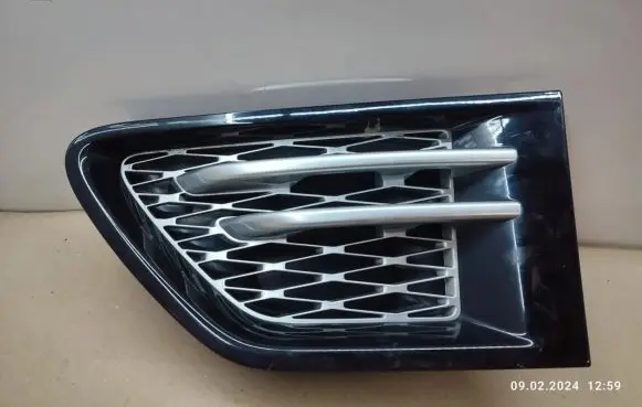 Land Rover Range Rover Sport L320 Fender grill 22081000