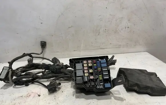 Ford Fiesta Fuse box set 8V5114B144BA