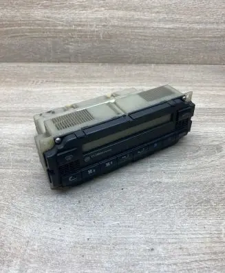 Volkswagen PASSAT B5 Climate control unit 1J1907044 5HB007617