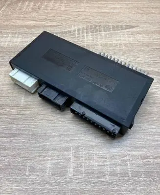 BMW 5 E39 Central body control module 8364696 5DK00704710