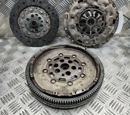Volkswagen PASSAT B8 Clutch set kit 03G141025C 03L105264AF