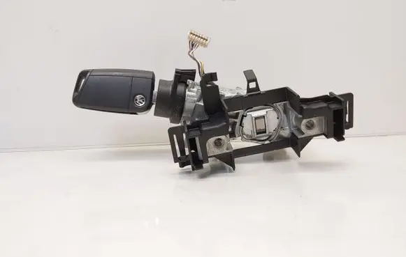 Volkswagen Golf VII Ignition lock 1K0905851 5G0959752BA