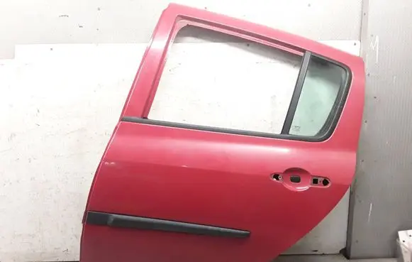 Renault Clio III Rear door 