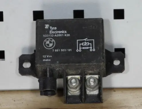 BMW X5 E70 Coolant fan relay 766150301 7661503 V23132