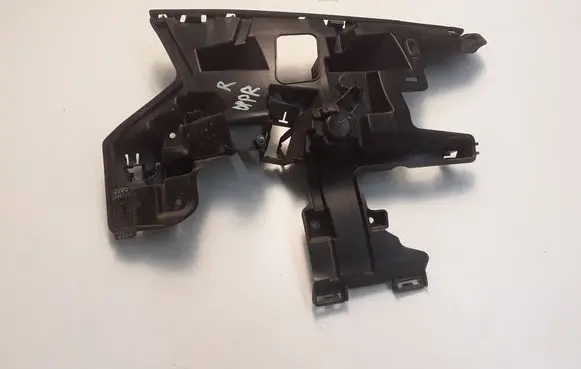 Volvo V40 Front bumper mounting bracket 31347090