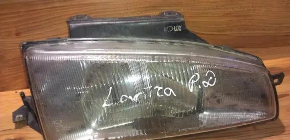 Hyundai Lantra I Headlight/headlamp 1010888