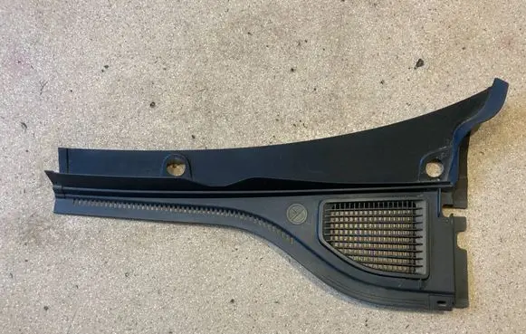 Volkswagen Golf VIII Wiper trim 5H0819403