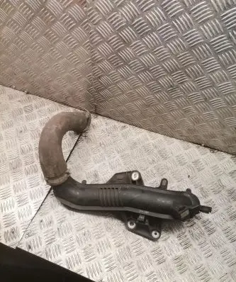 Audi A4 S4 B8 8K Intercooler hose/pipe 8k0145673l
