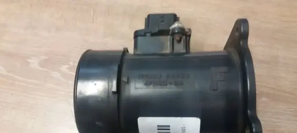 Nissan X-Trail T30 Mass air flow meter 226807S000 22680AW400 AFH70M385116