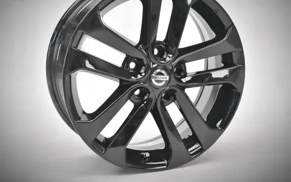Nissan Juke I F15 R17 alloy rim N45701