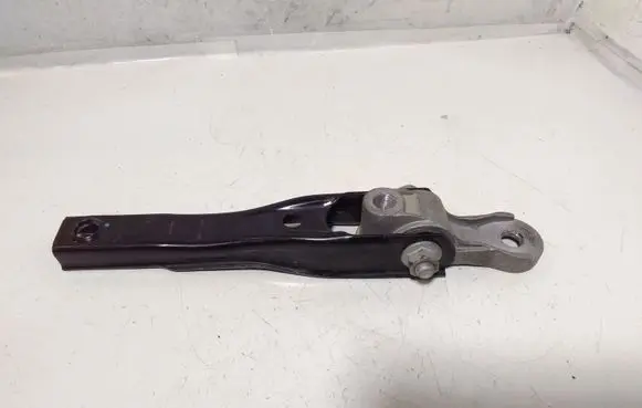 Gearbox mounting bracket