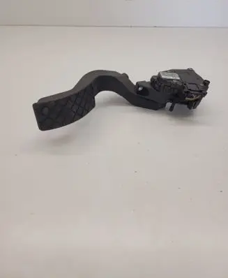 Volkswagen PASSAT B5.5 Accelerator throttle pedal 8D1721523J 6PV00837603