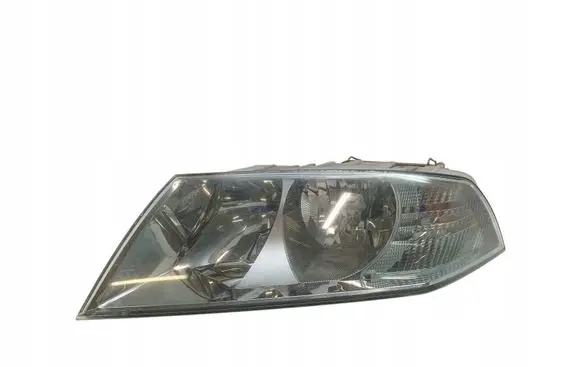 Skoda Octavia Mk2 (1Z) Headlight/headlamp
