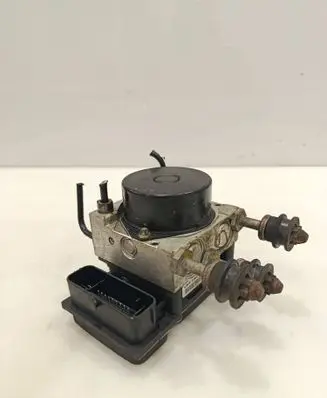 Skoda Fabia Mk2 (5J) ABS Pump 6R0614117K 5619L3180811 0265237025