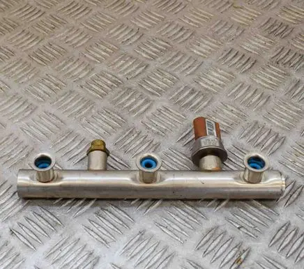Audi A4 S4 B8 8K Fuel main line pipe
