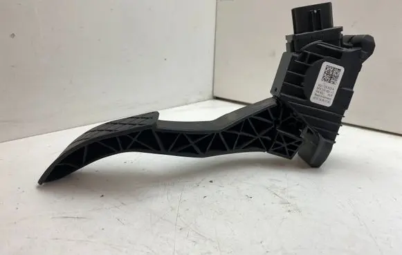 Skoda Octavia Mk3 (5E) Accelerator throttle pedal 5Q1723503H