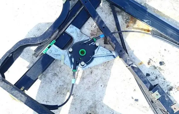 Audi A3 S3 8L Sliding door window regulator with motor 8l3837398