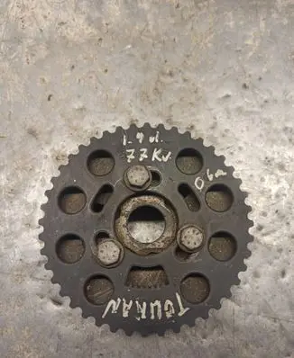 Volkswagen Touran I Camshaft pulley/ VANOS 038109111E