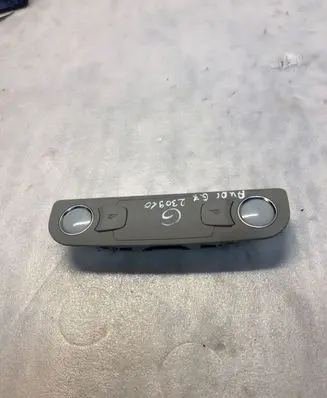 Audi Q7 4L Rear seat light 4l0947111b