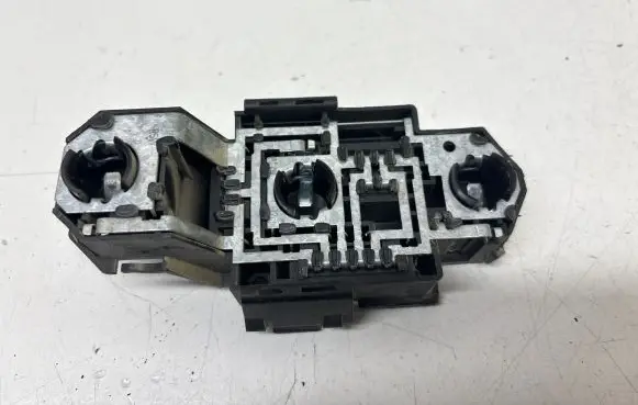 Volkswagen PASSAT B4 Tail light bulb cover holder 3A9945257