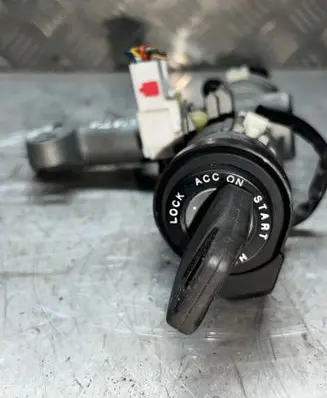 Opel Meriva A Ignition lock