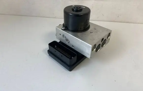 Mercedes-Benz C W203 ABS Pump A0064310312 10020404984 0043061422006578