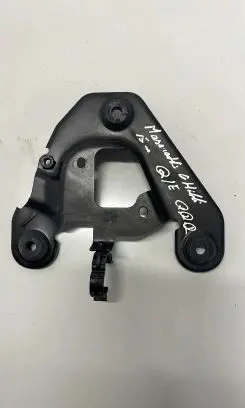 Maserati Ghibli Air filter cleaner box bracket assembly 670038730