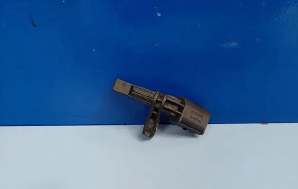 Volkswagen PASSAT B6 ABS rear brake sensor 7H0927803 10071150693