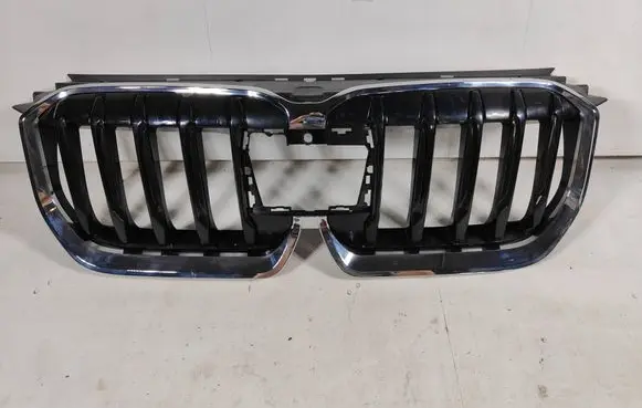 BMW X1 U11 Front bumper upper radiator grill 988342611
