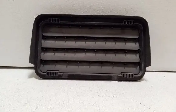 Nissan Navara D23 Quarter panel pressure vent 768044JG0D