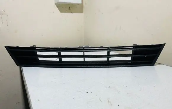 BMW 5 F10 F11 Front bumper mounting bracket 7331724, 51117331725