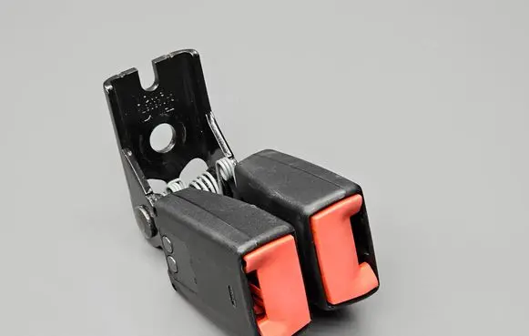 Ford Fiesta Middle seatbelt buckle (rear) 8V51A613K21AC 8V51A613K21 34026172
