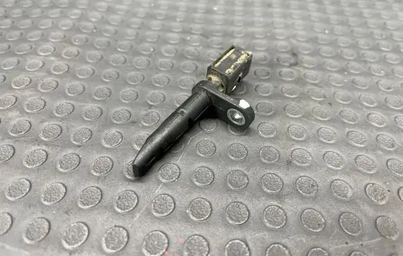 Audi Q7 4M ABS brake wheel speed sensor 4M0927803B