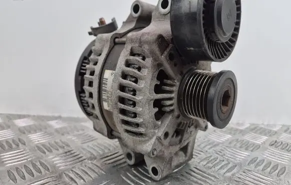 BMW 3 E90 E91 Generator/alternator 7550468