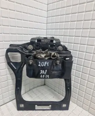 Other engine bay part