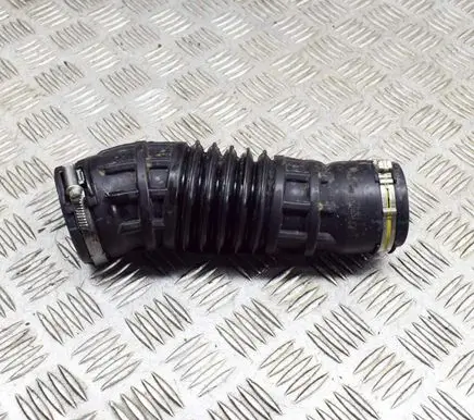 Maserati Levante Air intake hose/pipe 670105379