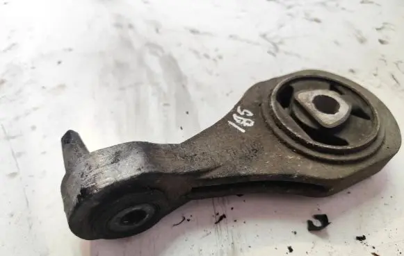 Alfa Romeo Giulietta Gearbox mount