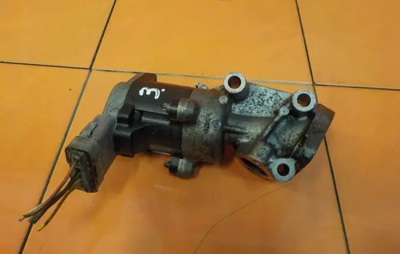 Jaguar XF X250 EGR thermostat 4R8Q9D475AC