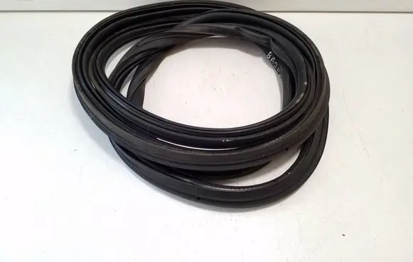 BMW X6 F16 Trunk rubber seal (body) 