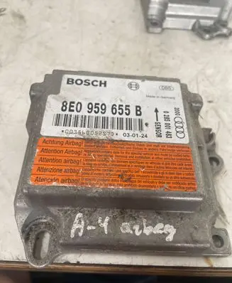 Audi A4 S4 B7 8E 8H Airbag control unit/module 8E0959655B 0356005237