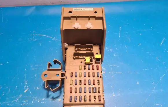Subaru Impreza III Fuse box set 82201FG010