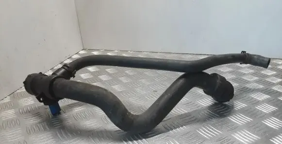 Audi A6 S6 C5 4B Engine coolant pipe/hose 4B0121040S