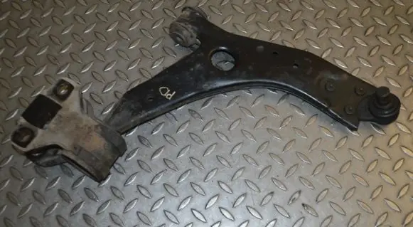 Ford Focus Front lower control arm/wishbone