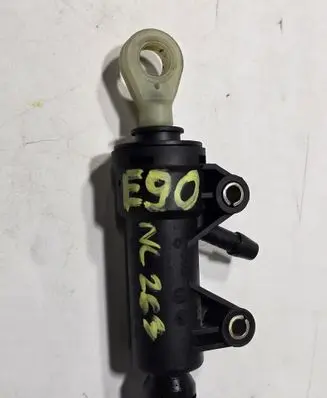 BMW 3 E90 E91 Clutch slave cylinder 6758822