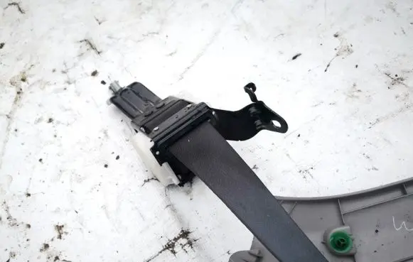 Honda Insight Rear seatbelt tkab0ej540 tk-ab0-ej540