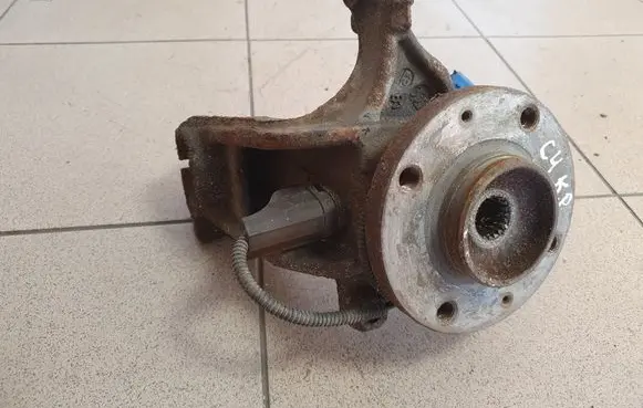 Citroen C4 Cactus Front wheel hub
