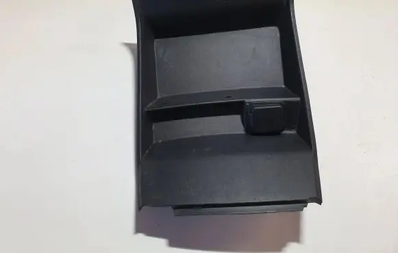 Ford Fusion II Glove box central console DS73F045P04 1332301