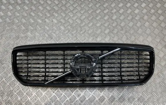 Volvo XC40 Front bumper upper radiator grill 31457346